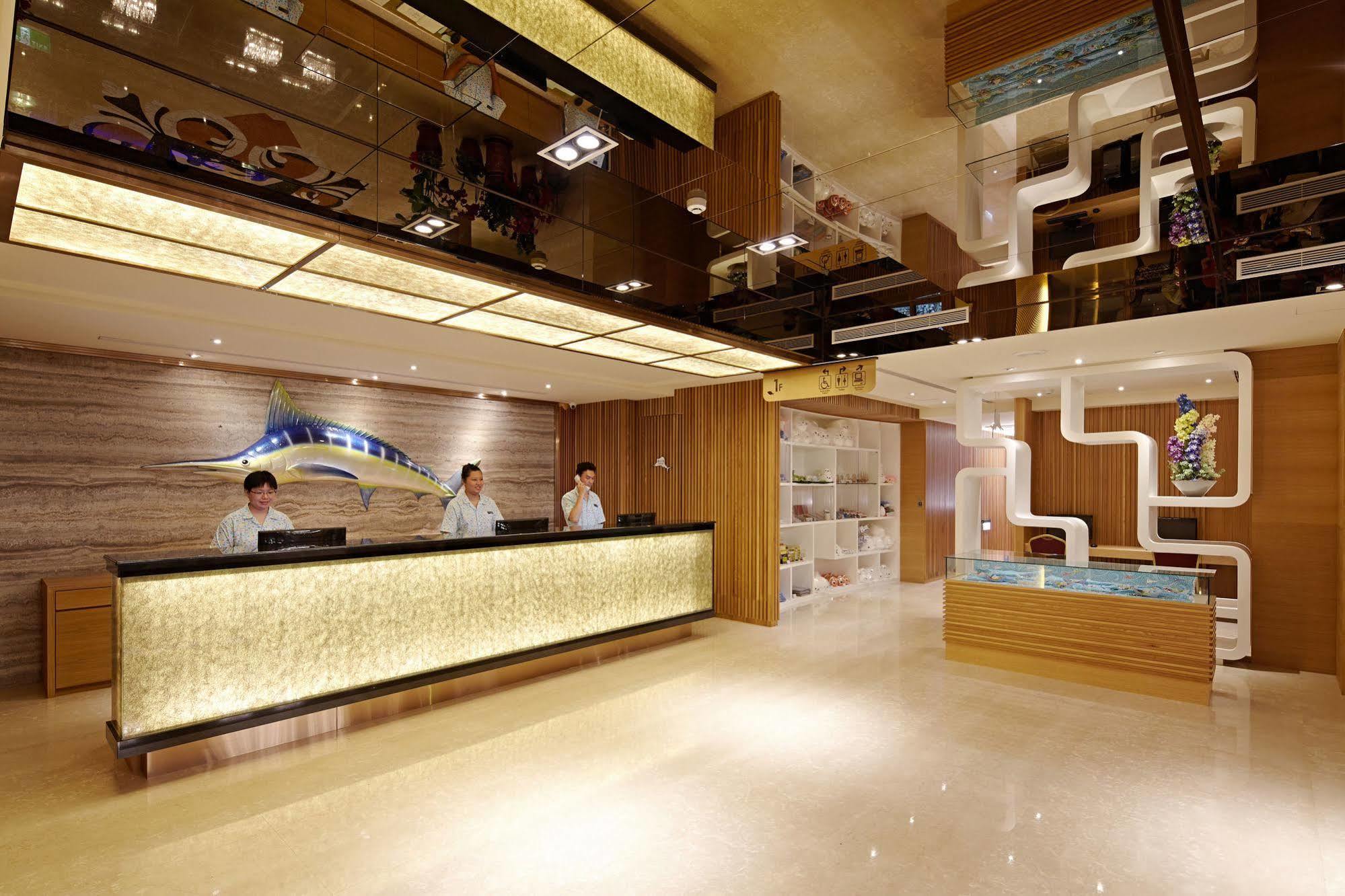 Fish Hotel Taitung Bagian luar foto